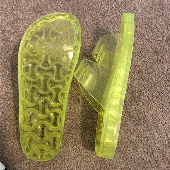 Neon yellow sandals - Picture 2 of 2